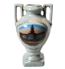 DES MOINES IA IOWA Antique COURT HOUSE  Souvenir China TRINKET VASE picture