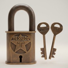 Texaco 1902 Cast Iron Lock with Keys picture