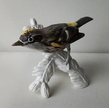 GOEBEL VINTAGE 1976 YELLOW RUMPED WARBLER WEST GERMAN BIRD FIGURINE picture