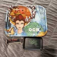 Collector's Roll-Up Kit:OCB Artist Series Tray, Dime Bags Mini Tray and RAW Ree picture