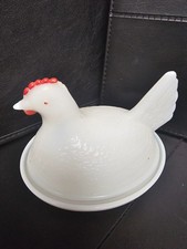 Vintage MILK GLASS HEN ON NEST WITH RED COMB & EYES- 3.5 Great Condition picture