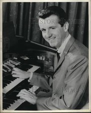 1967 Press Photo Bob Ralston plays organ picture