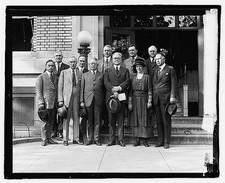 Photo:Unidentified Men Woman Outside City Building 1921 Group Portrait picture