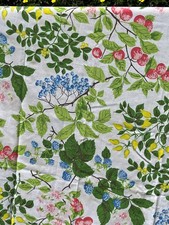 Vintage Vibrant Floral Burst & Berries Cotton Tablecloth 61