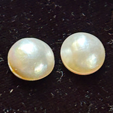 Pair of matched round Mabe pearls 11.9 carats picture