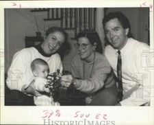 1993 Press Photo Mary Moulds, Alexander Huseman, Andrea and Jeffrey Huseman picture