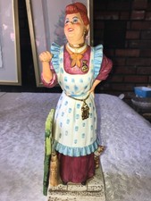 1977 CYRUS NOBLE Decanter 3D THE LANDLADY w/ CAT 11th in GOLD MINE Series 13½