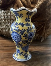 Vintage ruffled top procelain chinese vase 10” H (bt) picture