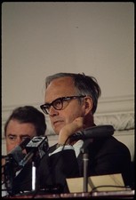 Photo:New York Knapp Commission 1970s Press Conference Man with Glasses picture
