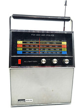 Vintage Montgomery Ward Airline Model GEN 1453A Multi Band FM AM Radio picture