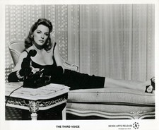 Julie London (1958) ❤ Vintage Hollywood Beauty Leggy Cheesecake Photo 1068K picture