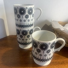 Vtg 60s Flower Power Stackable Mugs Set 3 Black White Porcelain Pedestal  Japan picture