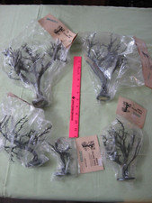 5 SMALL REALISTIC WOODEN TREES XMAS VILLAGE MODEL RAILROAD HO / O SCALE DIORAMA picture