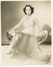 Merle Oberon Beautiful Pose on Chais 1939 Hollywood Glamour Photo J231 picture