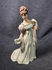 Vintage 1999 Lenox China Inviting Glance Ladies of Elegance Fashion Figurine NIB picture