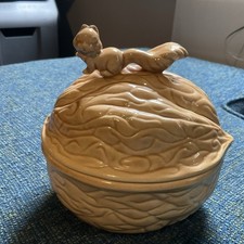 Vintage Ceramic Squirrel Walnut RARE TAIL DOWN Squirrel Nut BowL with Lid Nice picture