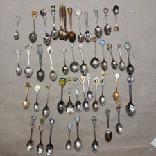 VINTAGE COLLECTOR SPOONS DIFFERENT COUNTRIES 44 PIECES And Other Countries picture