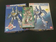 MACROSS : VF-1S SUPER BATTROID VALKYRIE STANDARD & SPECIAL COATING VERSION KITS picture