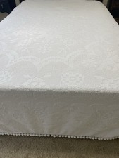 Vintage J C Penney White Hobnail Floral Full/Standard Bedspread picture