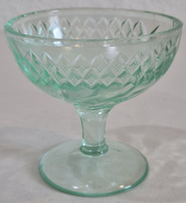 Green Footed Sherbert Dessert Floral Diamond Band Pattern Dish 3.3