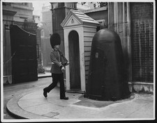 Sentry on duty outside Marlborough House in London 1939 Historic Old Photo picture