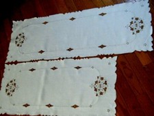 Antique 2 runners identical design different sizes Richelieu lace beige linen    picture