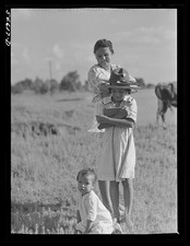 Melrose Louisiana 1940 French mulatto family near John Henry cotton plantation picture