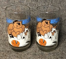 Lot (2) Rare Vintage LK's Restaurant Pierre The Bear Collector Glass 1977 Summer picture