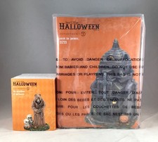 Dept 56 Lot of 2: REST IN PEACE 2021 + THE GUARDIAN OF DARKNESS Halloween NEW picture