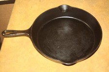 Vintage Griswold  No. 9 Small Block Logo Cast Iron Skillet 710 E - Sits Flat picture