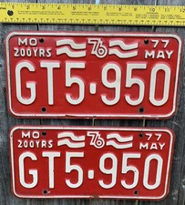 VINTAGE 1976 1977 MISSOURI BICENTENNIAL LICENSE PLATES PAIR MATCH SET #GT5950 picture