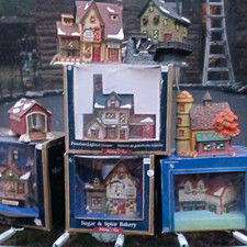 Holiday Time Sugar & Spice Bakery Village House Porcelain Lighted Box picture