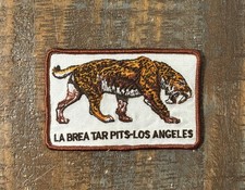 Vintage LA BREA TAR PITS Saber-Toothed Cat Los Angeles Souvenir Patch NOS 1970s picture