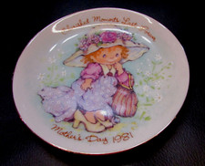 Avon Porcelain Collectors Plate 1981 Mothers Day Cherished Moments Last Forever picture