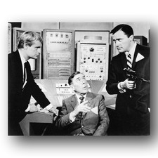 David McCallum, Leo G. Carroll, Robert Vaughn Photo 8x10 The Man From U.N.C.L.E. picture
