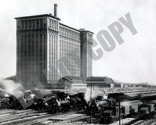 1927 Michigan Central Railroad Station With Canadian Pacific Detroit 8x10 Photo picture