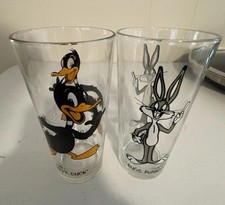 1973 Looney Tunes Pepsi Glass Bugs Bunny And Daffy Duck Perfect Graphics picture
