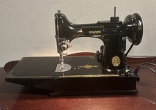 Vintage 1948 SINGER 221-1 Blk Featherweight Sewing Machine w/ Pedal & Case  picture