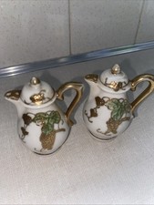 Japan Porcelain Teapot Shaped Salt & Pepper Shakers 22k Gold Souvenir VTG picture