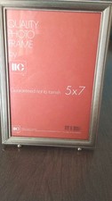 Vintage Intercraft Industries Gold Picture Frame Footed Non Tarnish  5 by 7 in picture