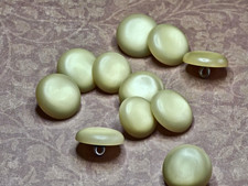  11pc Vintage Translucent Buttercream Jacket Buttons 7/8