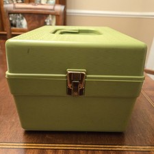 VTG 1970s Wil-hold Avocado Green Sewing Box Caddy Cannon Royal Family Graphic picture
