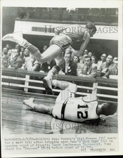 1959 Press Photo Wake Forest's Bill Greene trips over Duke's Jack Boyd, Raleigh picture