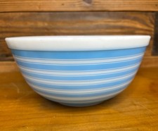 Vtg PYREX Blue White Stripe 403 Mixing Nest Bowl Rainbow Stripes Series 2.5 qt picture