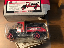 1995 Coastal Diecast Bank By Ertl In 1/34 Scale. Item Number Is F471, NIB. picture