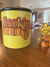 VERY RARE 1970’s Retro Ransburg Metal Cookie Tin/ Canister with wood lid. picture
