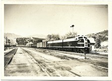 Vintage Photo ATSF Santa Fe DIESEL Train Summit Railroad Station El Cajon Pass picture