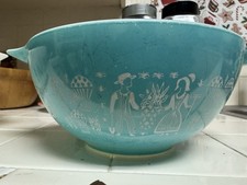 Vintage Pyrex Butterprint Turquoise White Mixing Bowl Set of 3 Piece PYREX.  picture