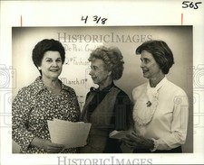 1983 Press Photo Mrs. James Brown and DePaul Hospital Guild officers plan show picture