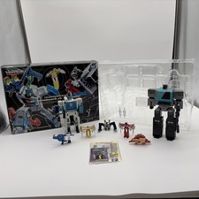 TRANSFORMERS G1 reissue TAKARA e-Hobby Shattered Glass SG Soundwave VS Blaster picture